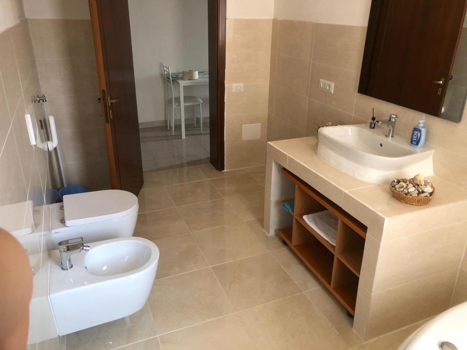 Green Apartment La Maddalena  ภายนอก รูปภาพ