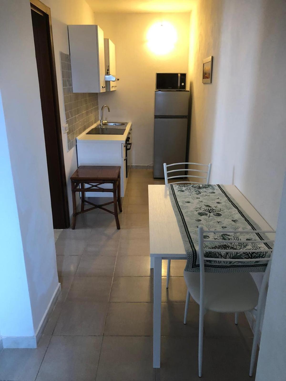 Green Apartment La Maddalena  ภายนอก รูปภาพ